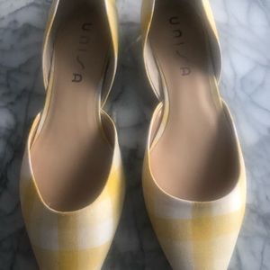 Yellow and white plaid shoes
